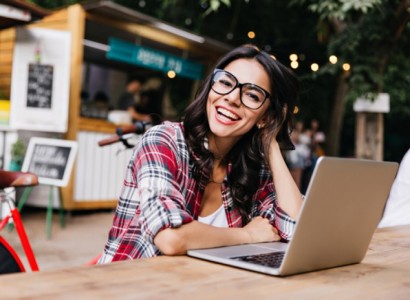A utilização de IAs no desenvolvimento de projetos freelancer